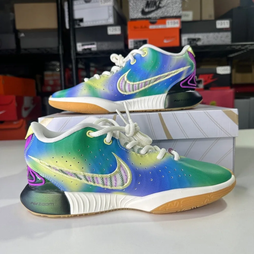 Nike Lebron 21 SE Movie Night Kids Size 4Y/Womens 5.5 Luminous Green FN4305-900